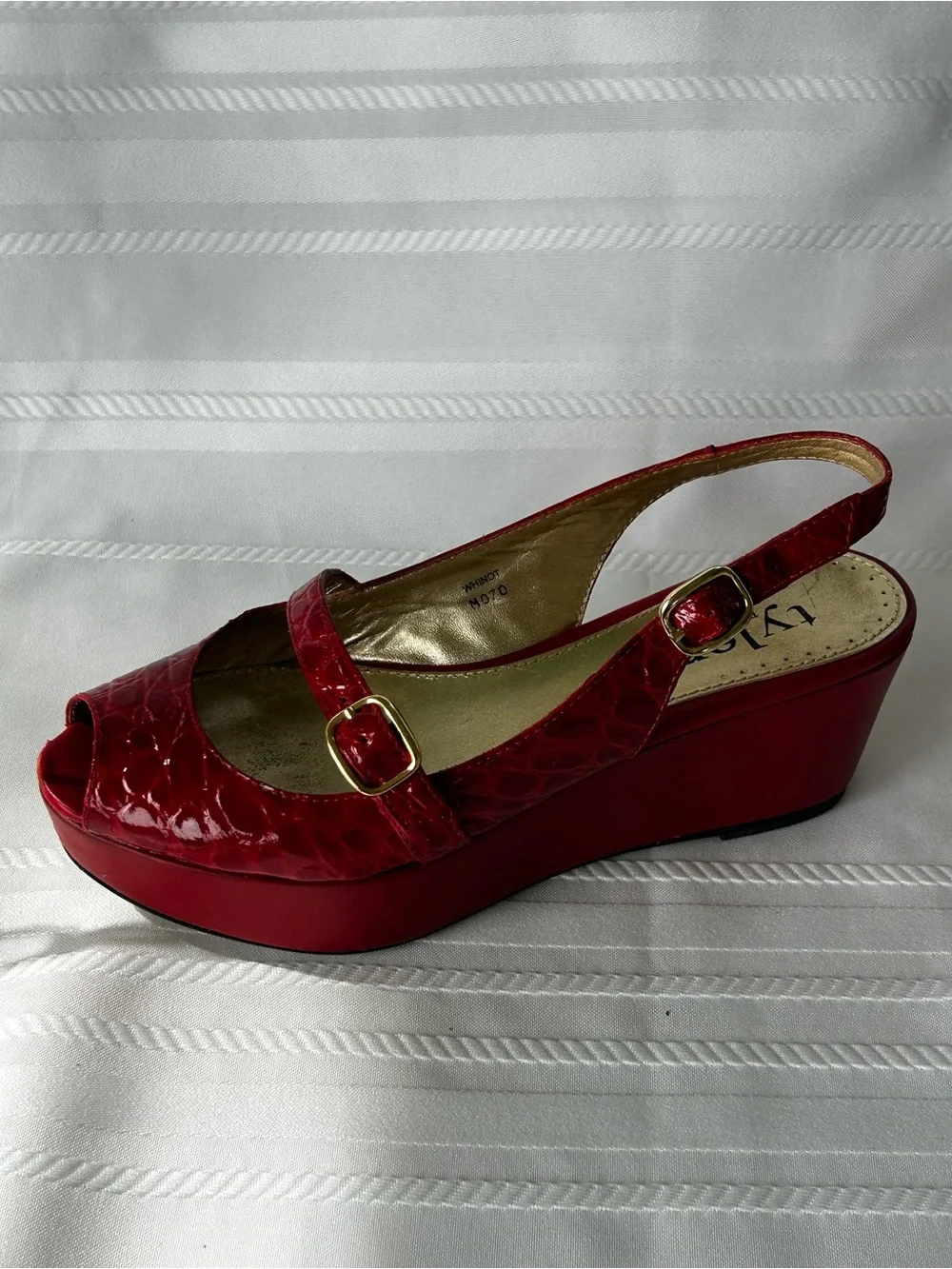 Richard Tyler Womens 7 Red Alligator Platform Wedge Sandal Slingback Gold Buckle